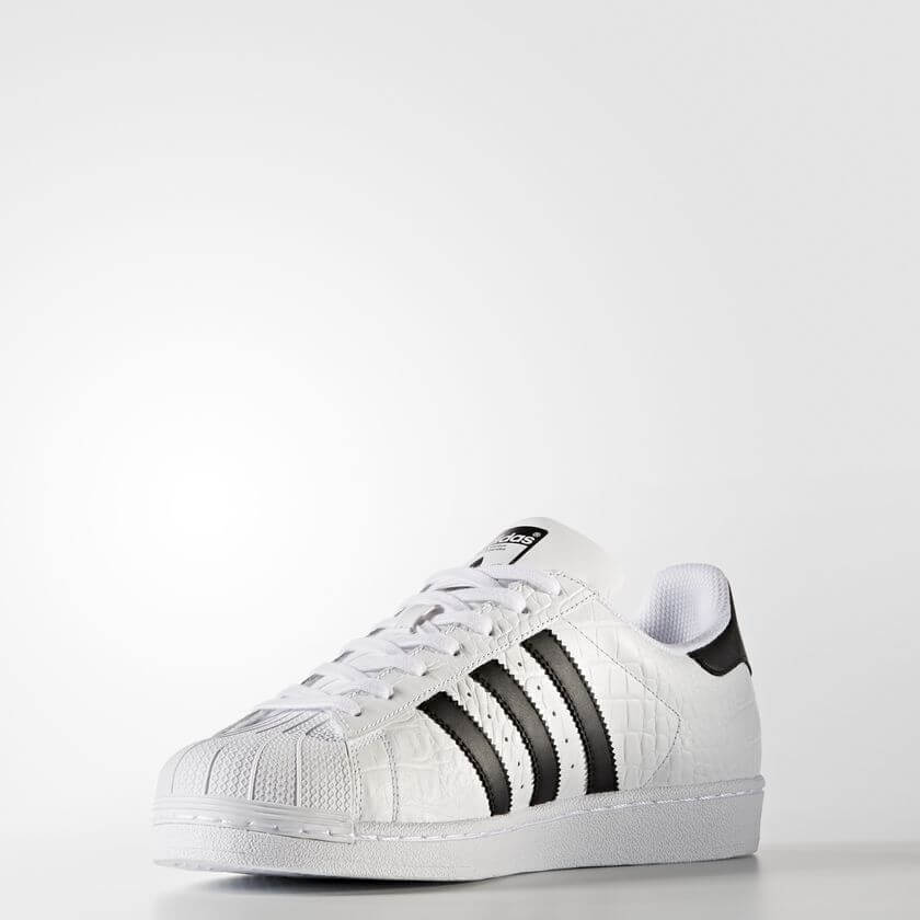 Adidas-Superstar-coloured-shoe-lace